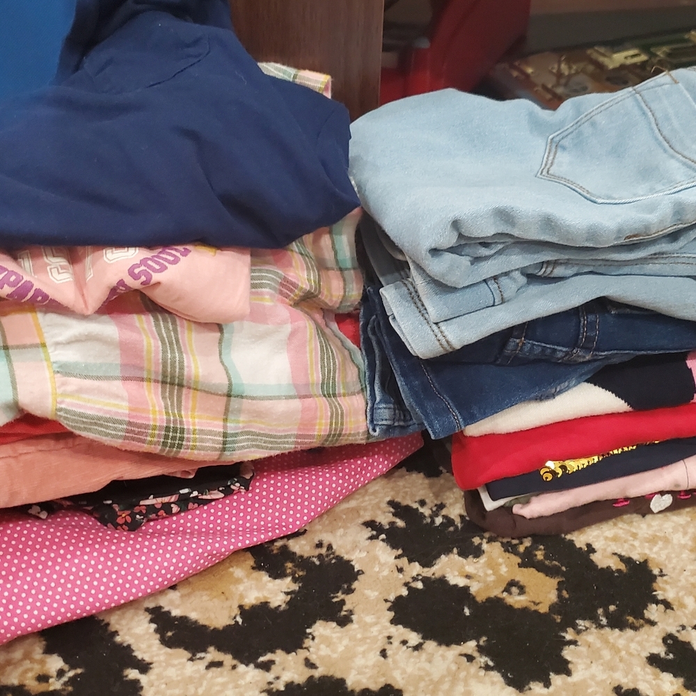 Lot of Size 4 Girl's Fall/Winter clothing - Picture 1 of 12